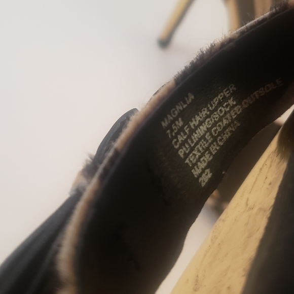 Steve Madden Gold and leopard pumps - Picture 9 of 9